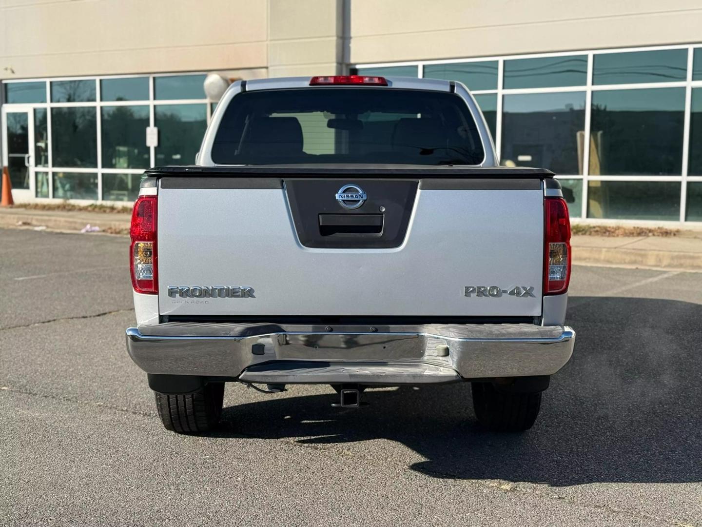 2011 Nissan Frontier PRO-4X photo 6