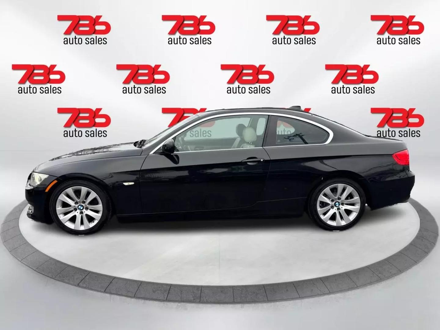 2011 BMW 3 Series 328i photo 6