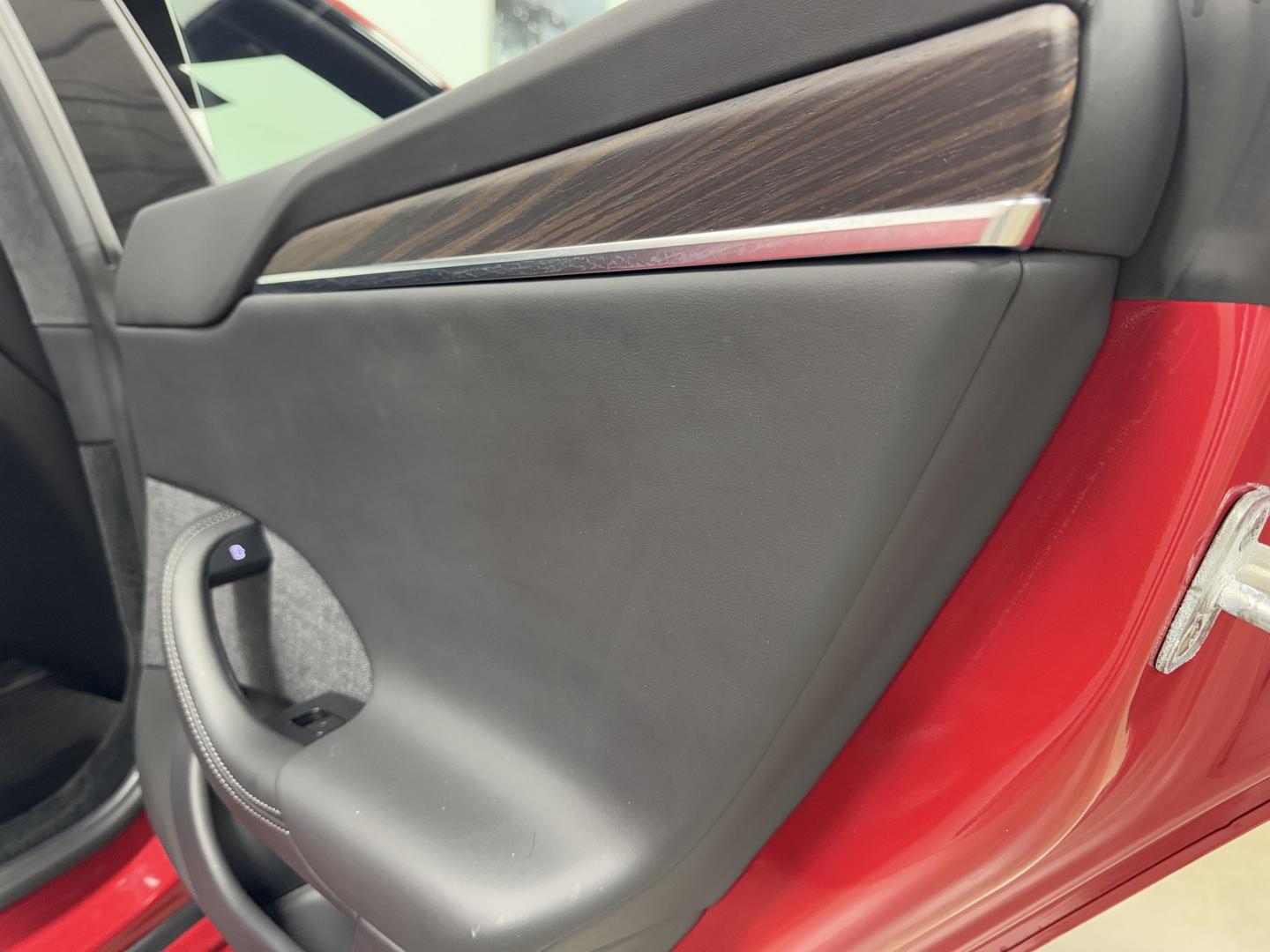 2021 Tesla Model S Plaid photo 26