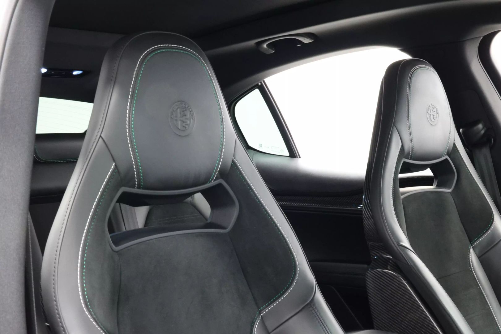 2022 Alfa Romeo Stelvio - Image 83