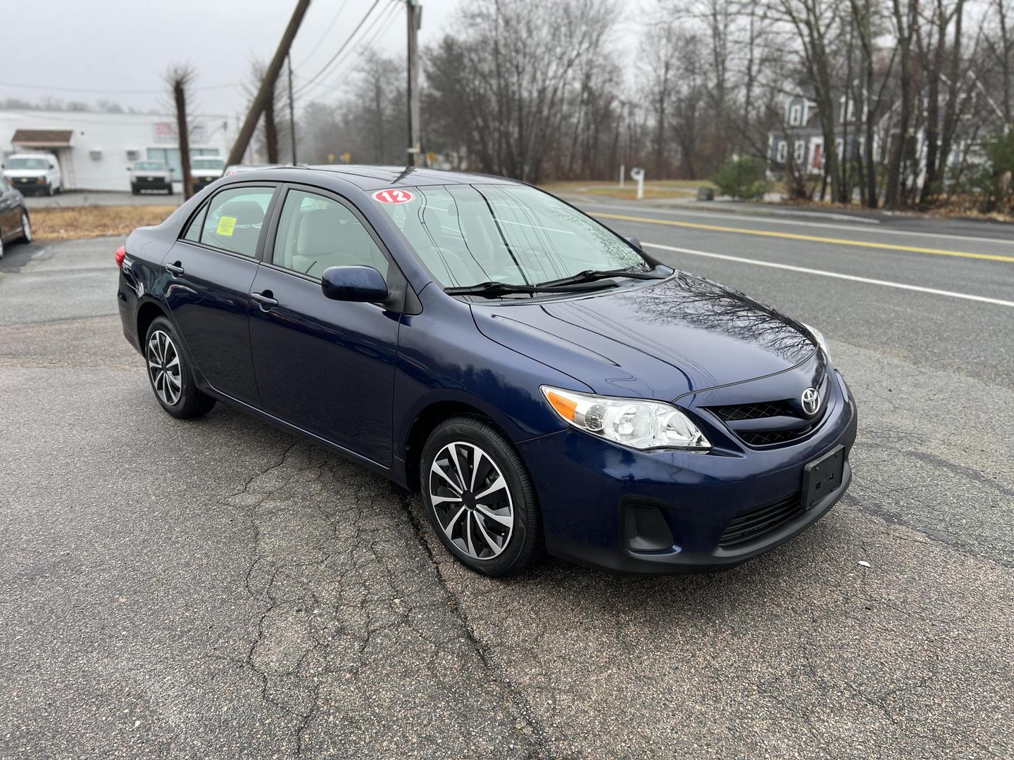 2012 Toyota Corolla LE photo 7