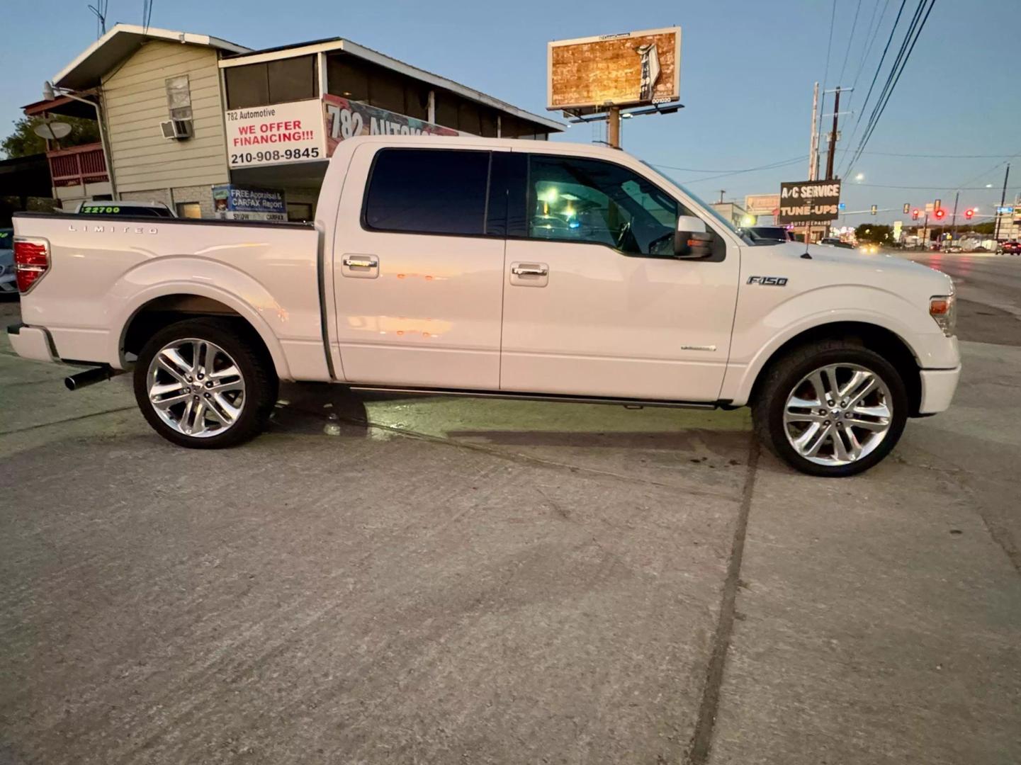 2013 Ford F-150 Limited photo 3