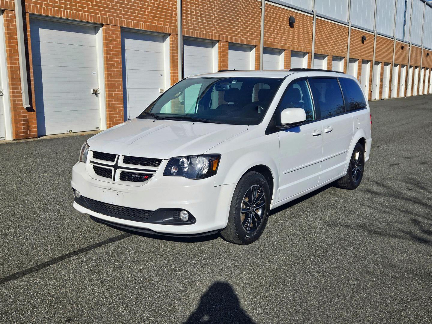 2017 Dodge Grand Caravan GT photo 3