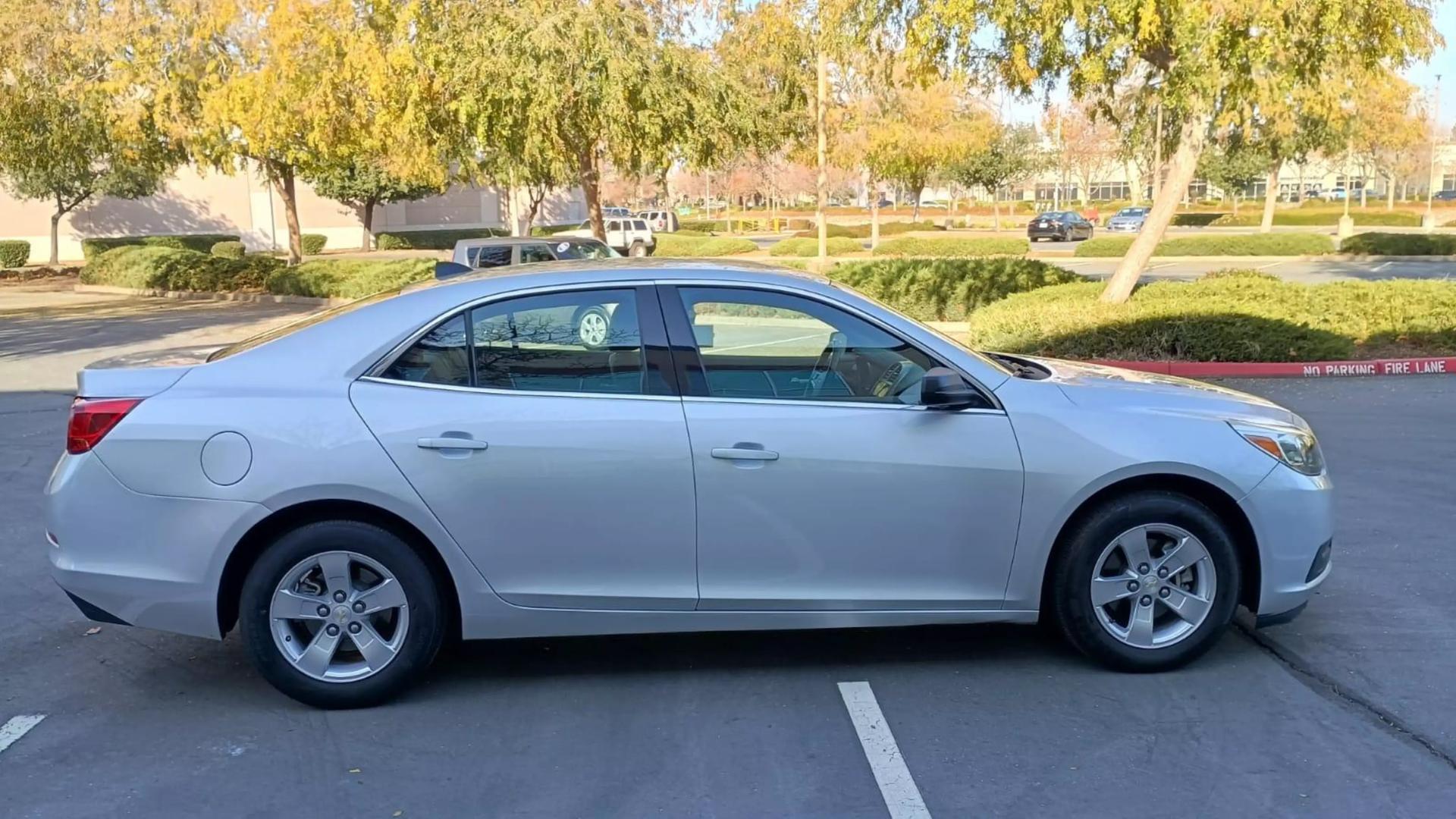 2013 Chevrolet Malibu 1LS photo 8