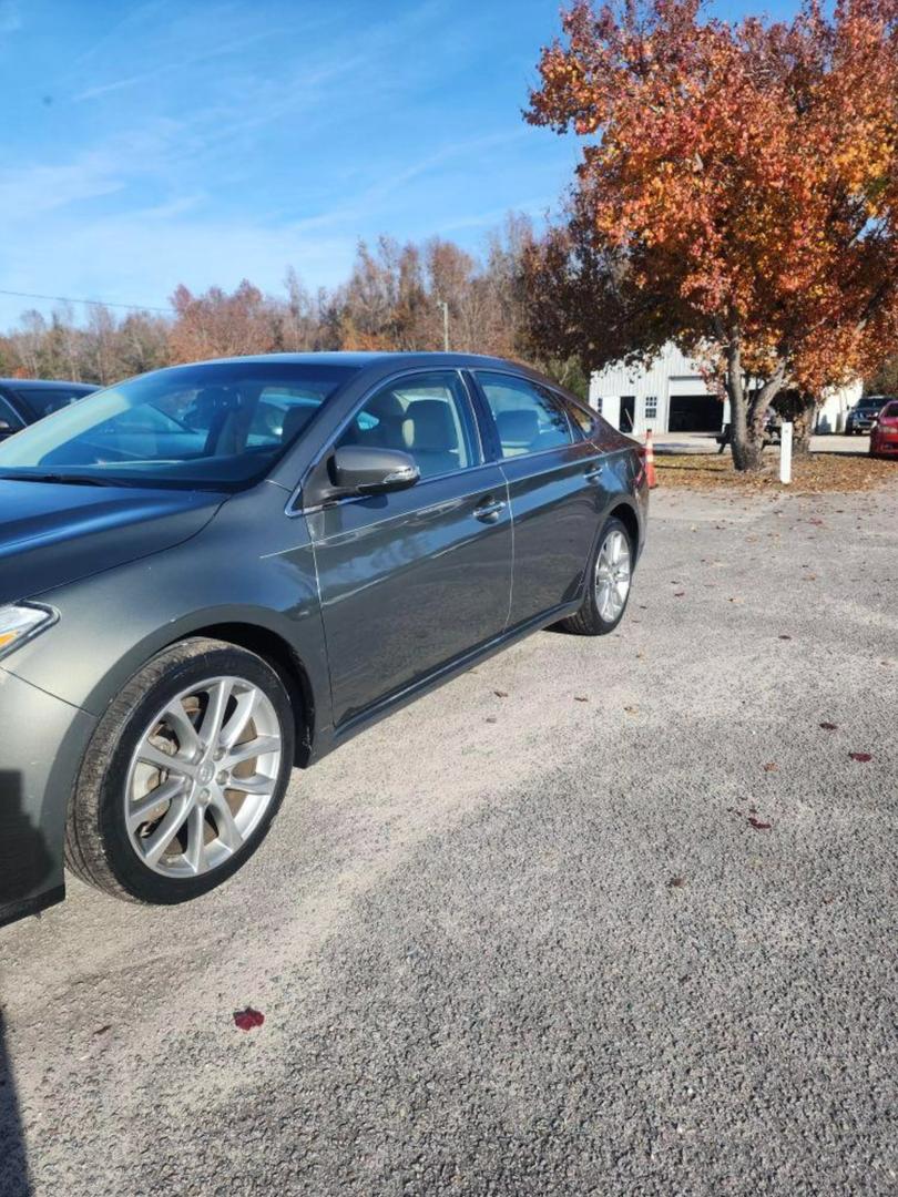 2014 Toyota Avalon XLE Touring photo 2