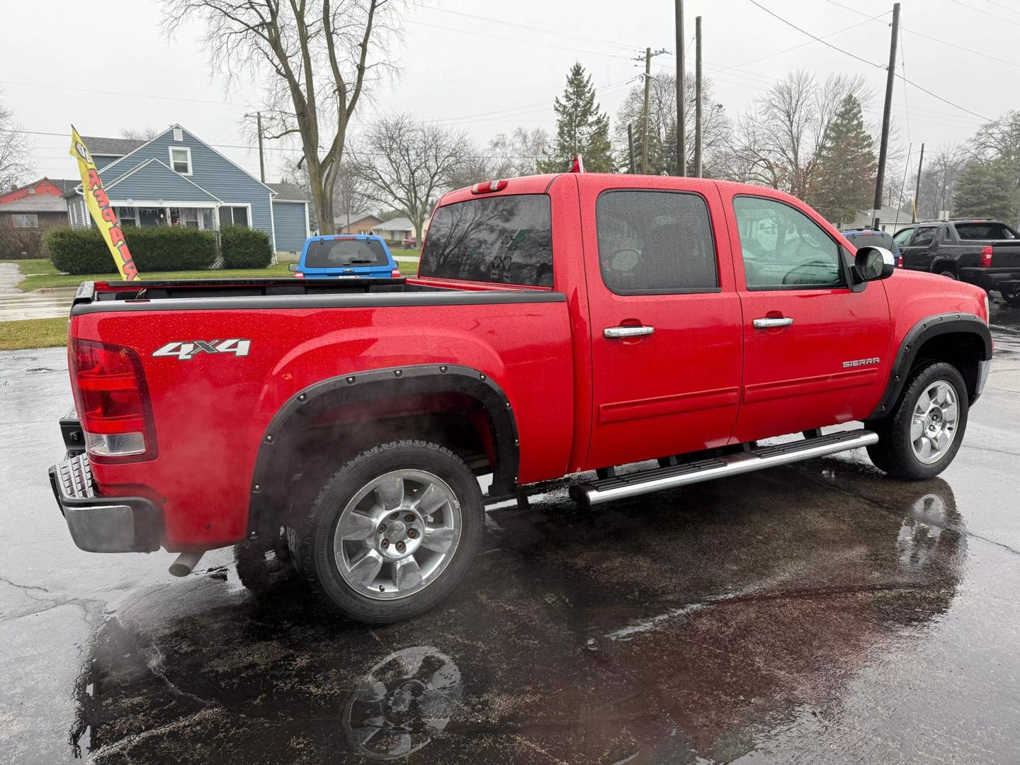 2011 GMC Sierra 1500 SLE photo 4