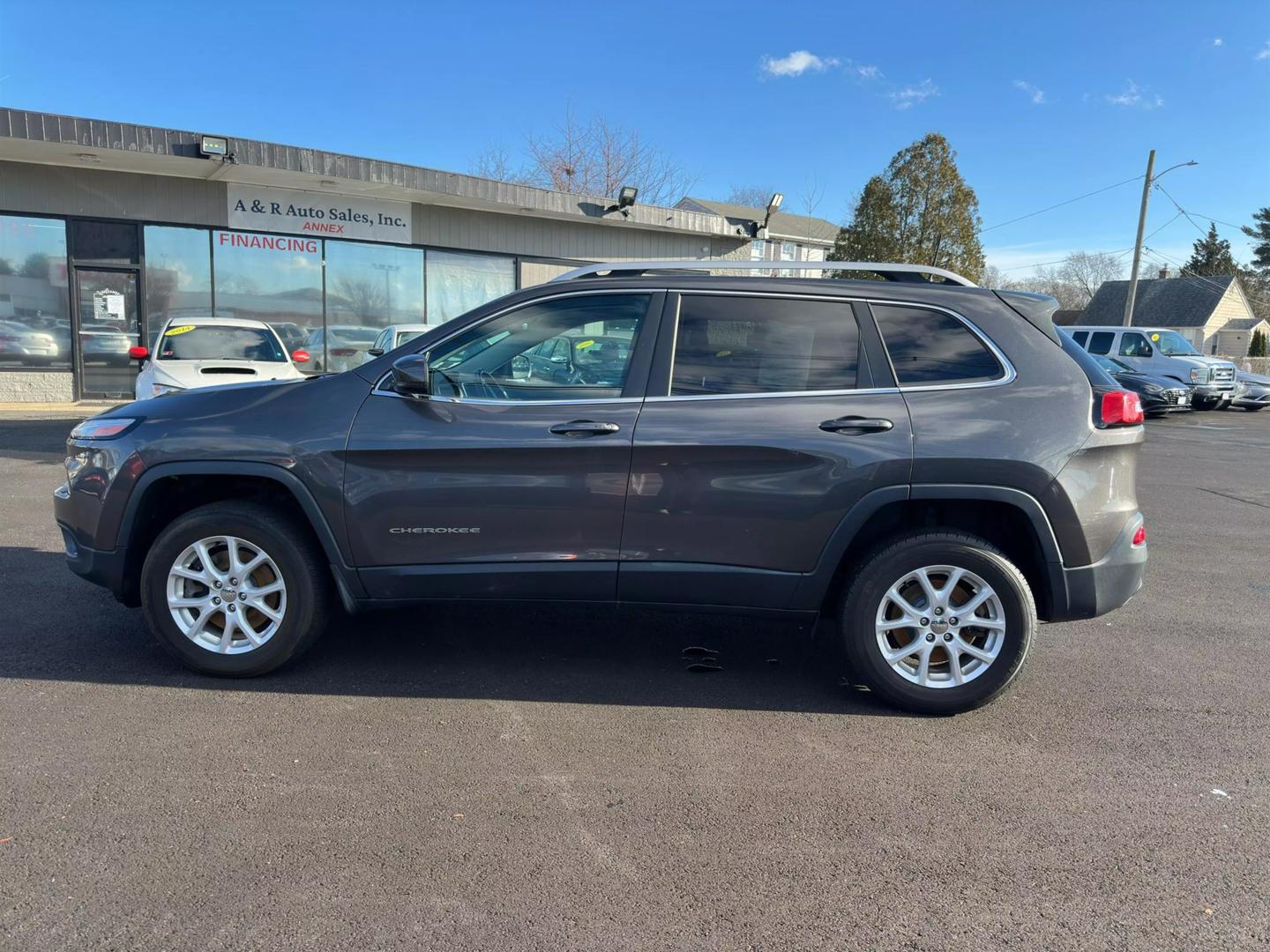 2018 Jeep Cherokee Latitude Plus photo 4