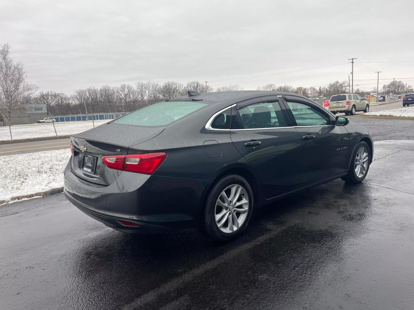 2016 Chevrolet Malibu 1LT photo 4