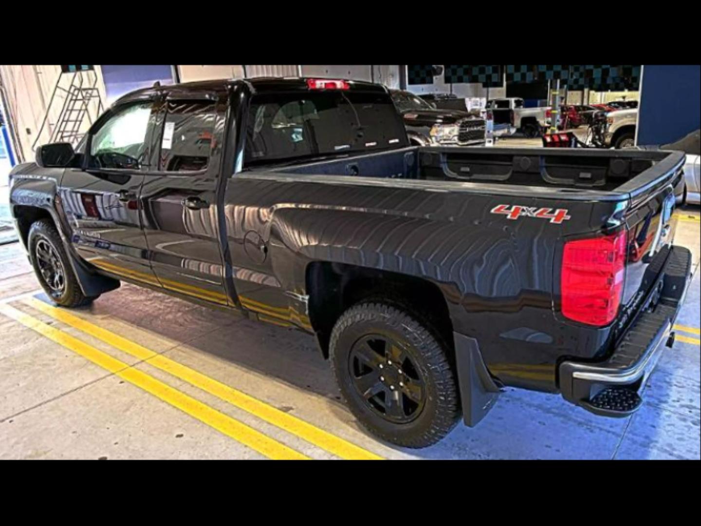 2016 Chevrolet Silverado 1500 LT photo 8