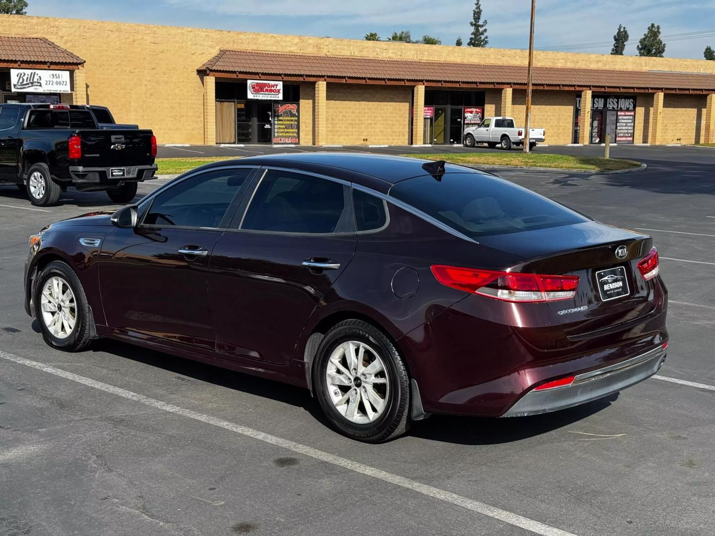 2016 Kia Optima LX photo 3