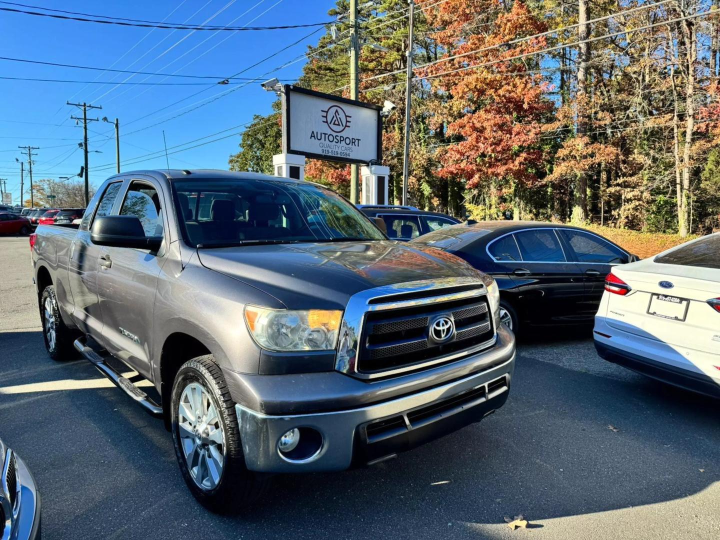 Toyota Tundra's photo