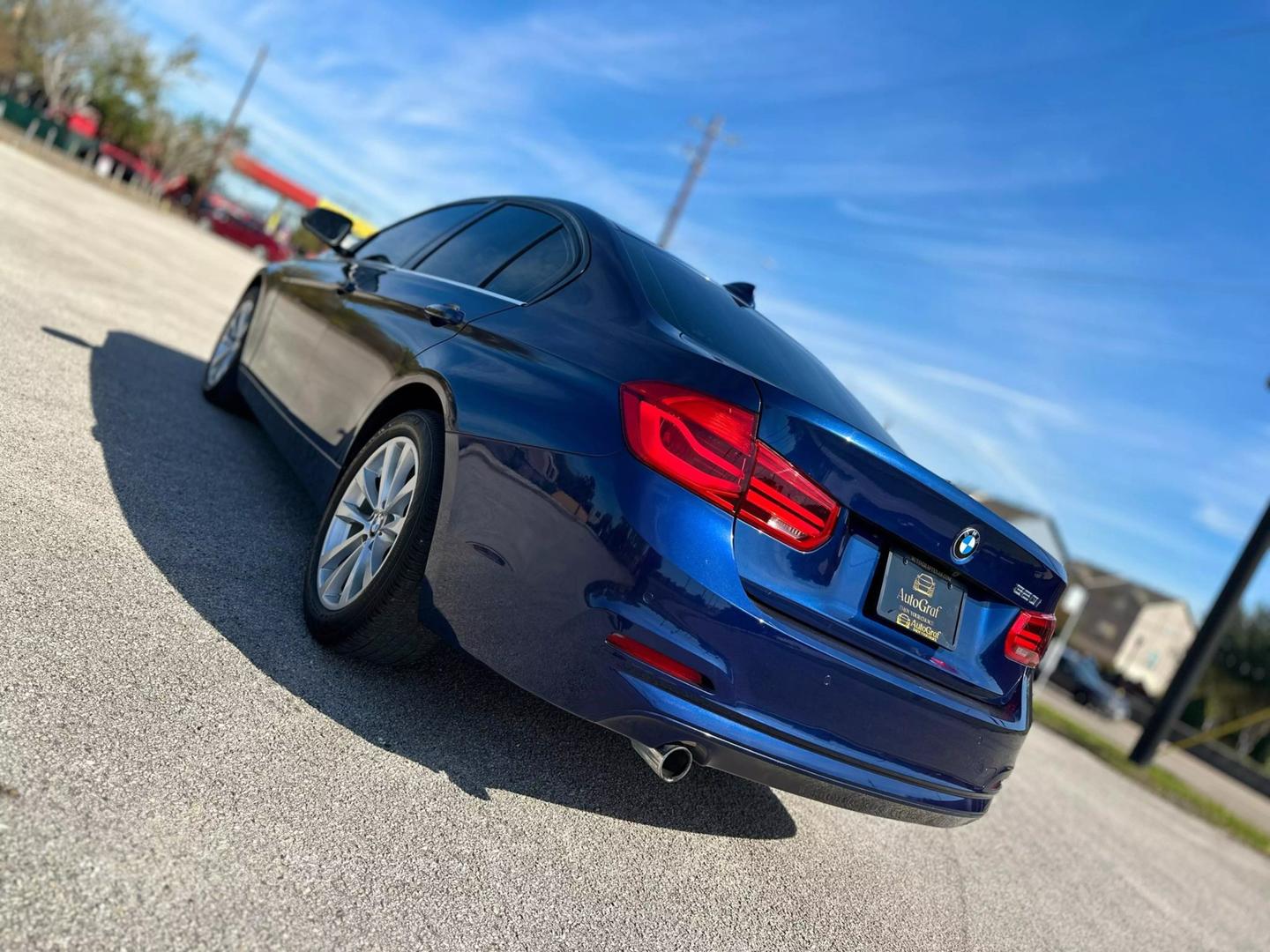 2017 BMW 3 Series 320i photo 6