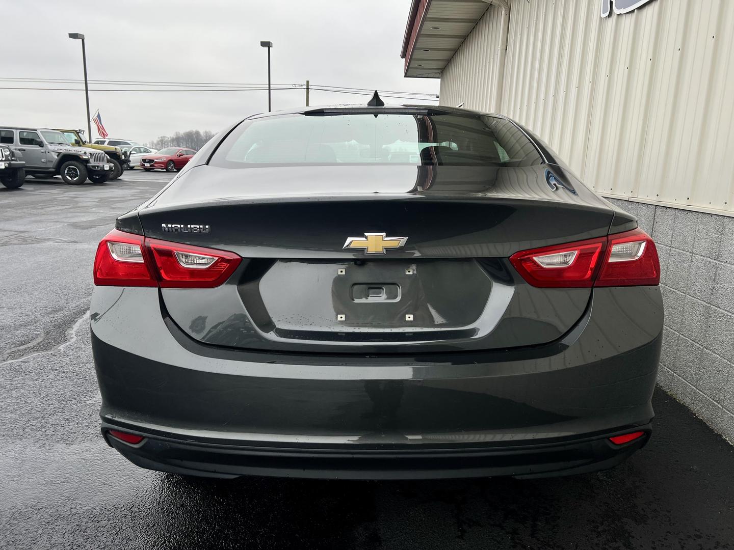 2017 Chevrolet Malibu 1FL photo 4