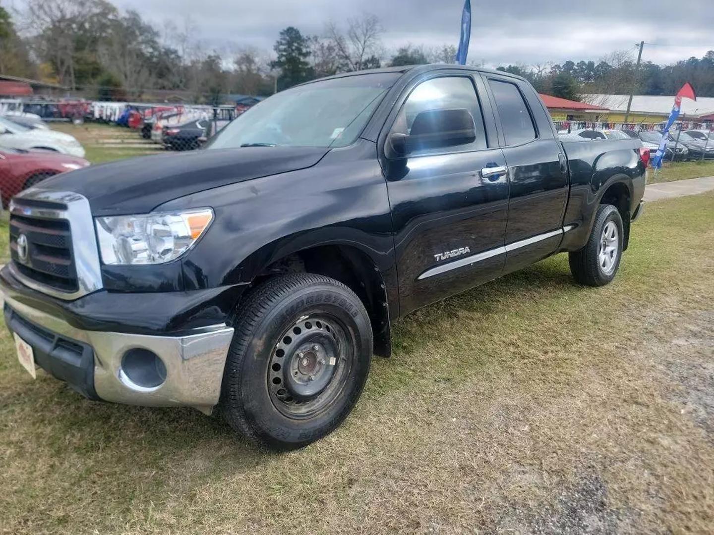 Toyota Tundra's photo