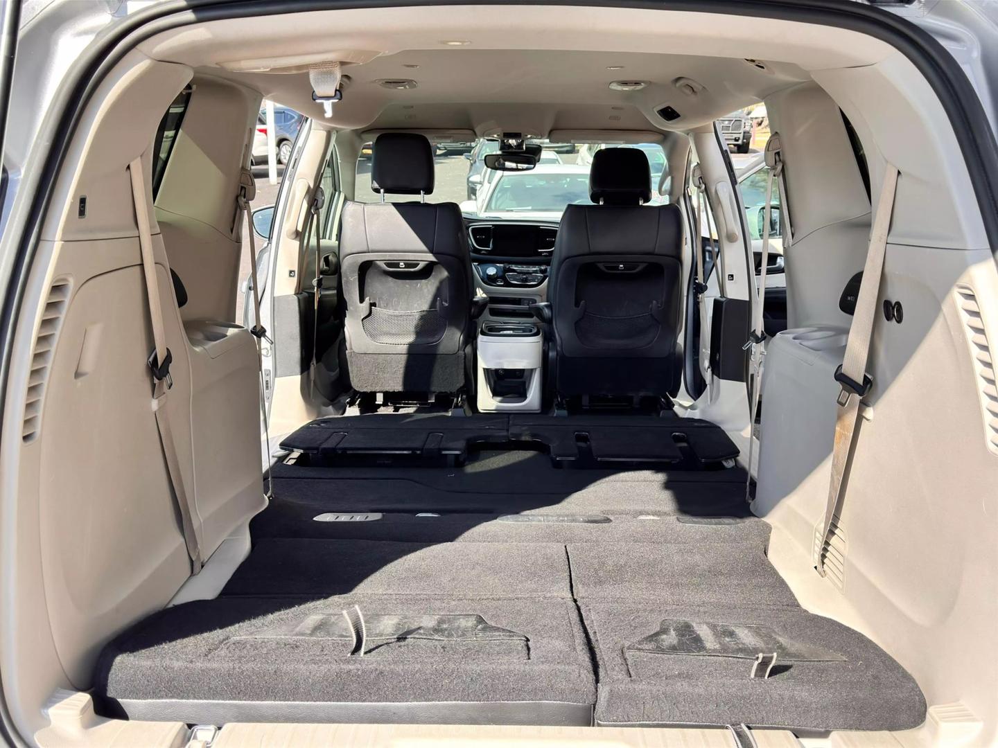 2018 Chrysler Pacifica Touring L photo 42