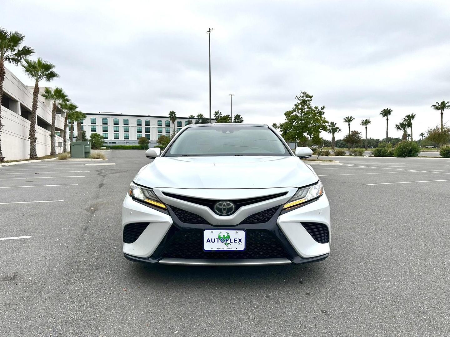 2018 Toyota Camry XSE photo 5