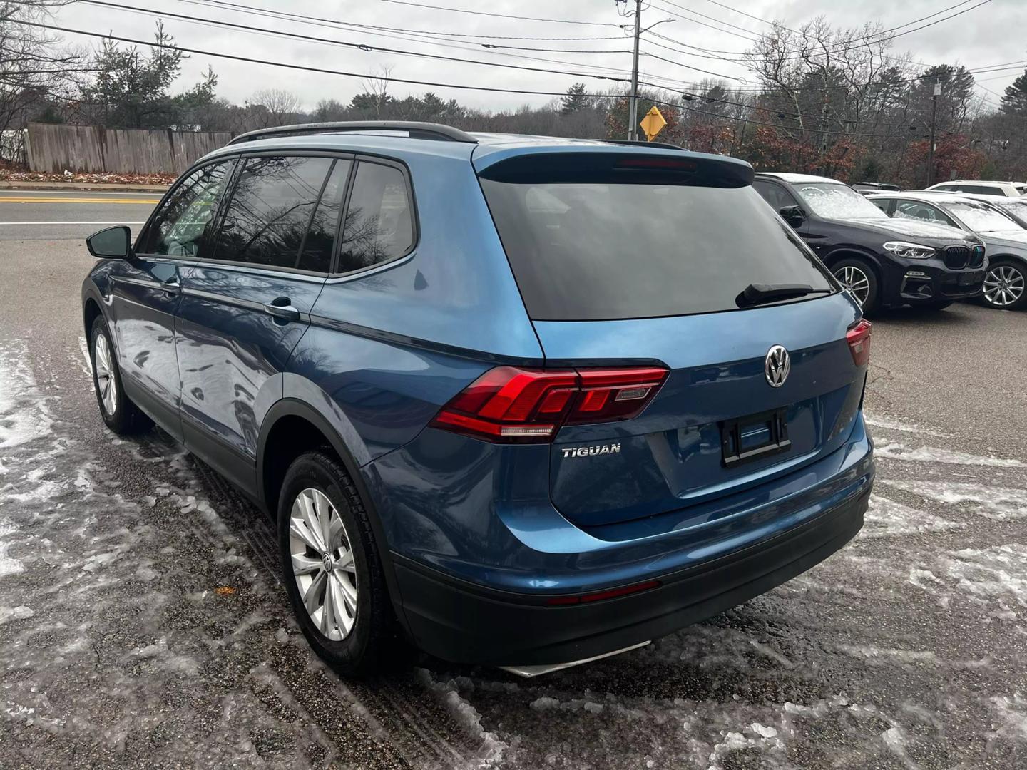 2019 Volkswagen Tiguan S photo 3