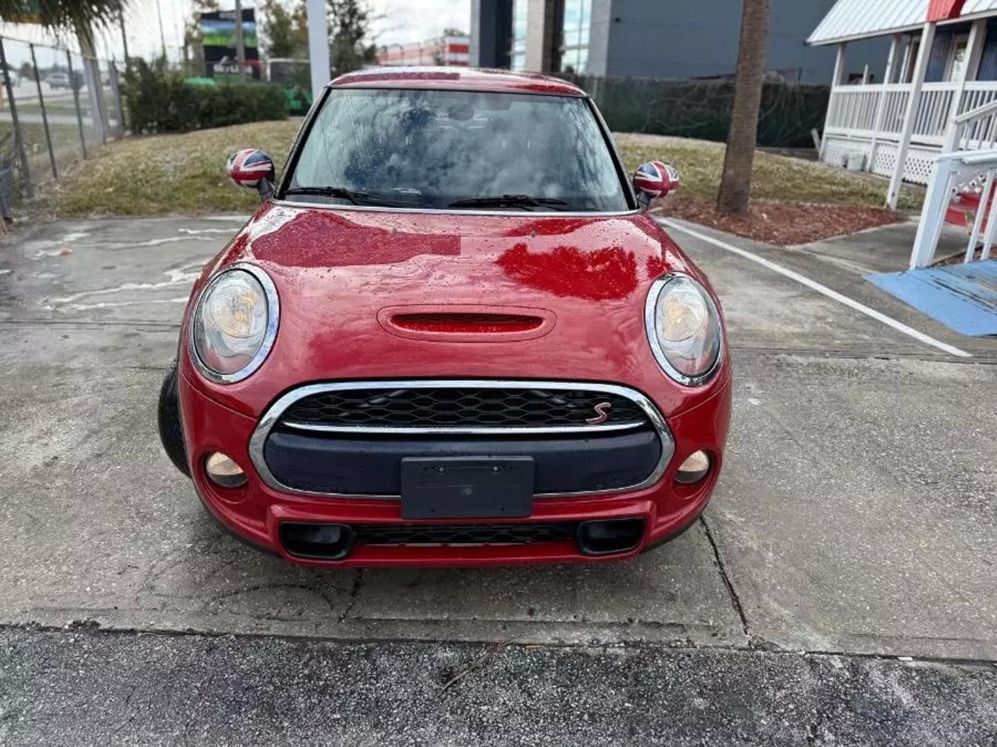 2015 MINI Cooper S photo 2