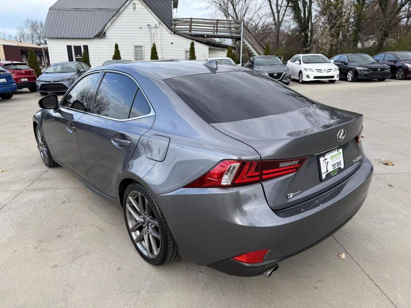 2016 Lexus IS 200t photo 3