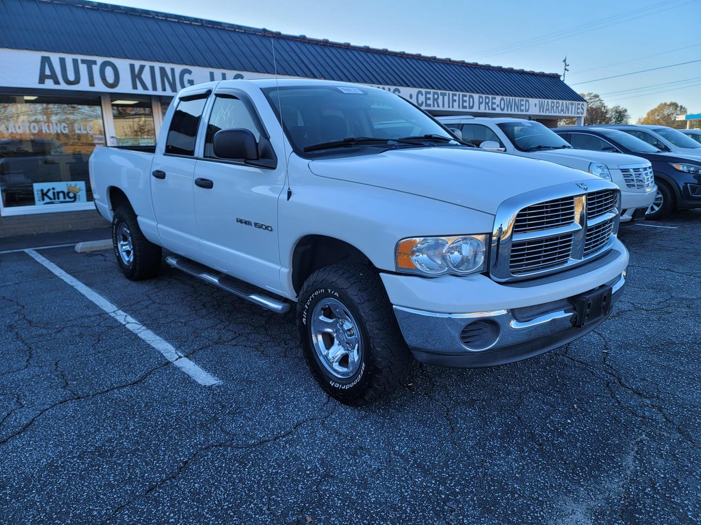 2004 Dodge Ram 1500 Pickup SLT photo 7