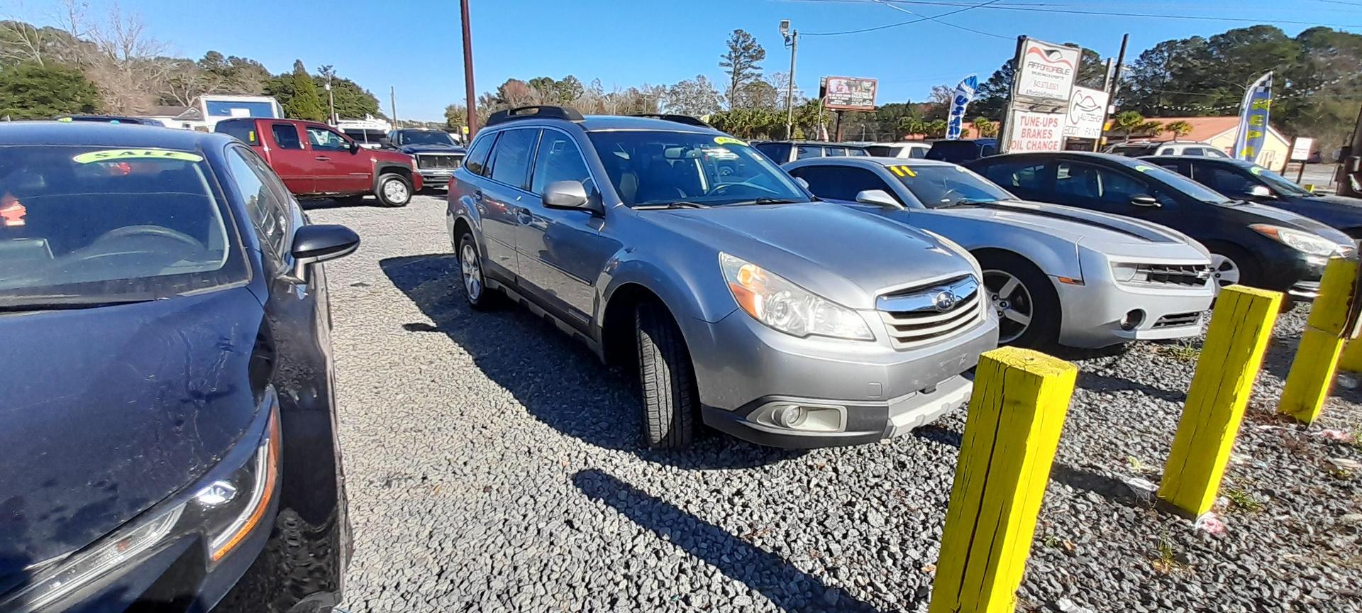 2010 Subaru Outback I Limited photo 4