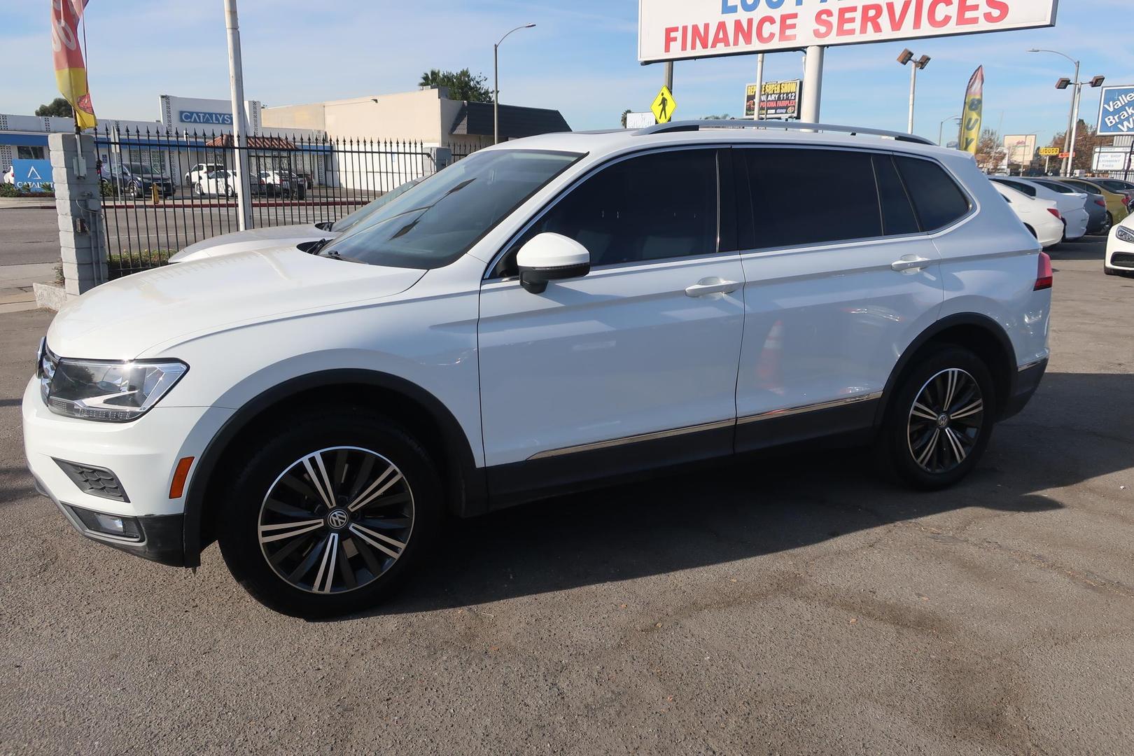 2018 Volkswagen Tiguan SEL photo 4