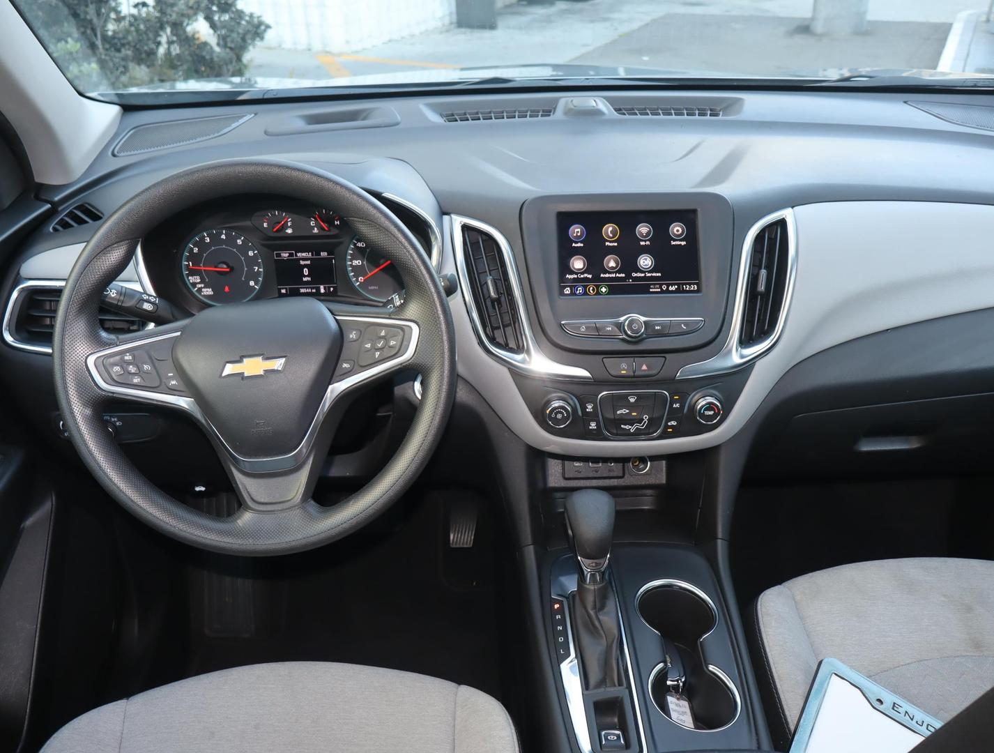 2023 Chevrolet Equinox LS photo 9