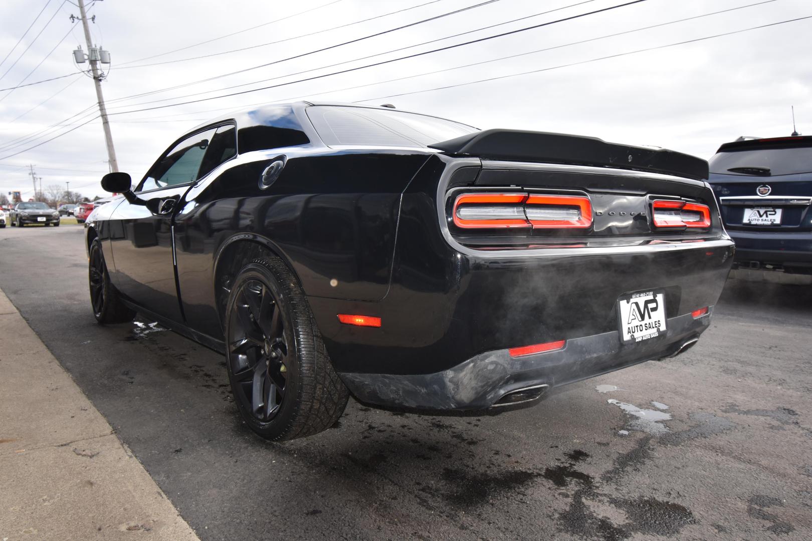 2023 Dodge Challenger SXT photo 4