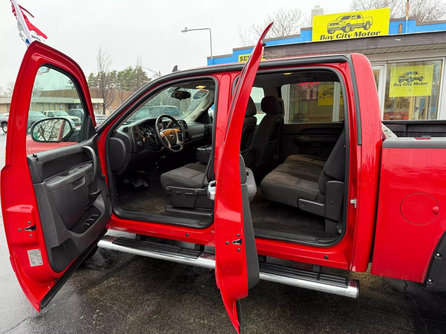 2011 GMC Sierra 1500 SLE photo 17