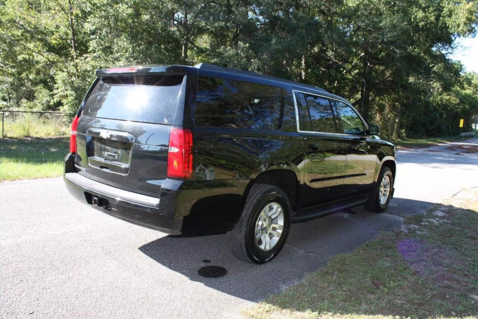 2018 Chevrolet Suburban LS photo 7