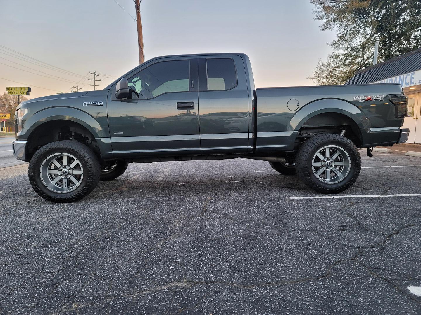 2015 Ford F-150 XLT photo 3