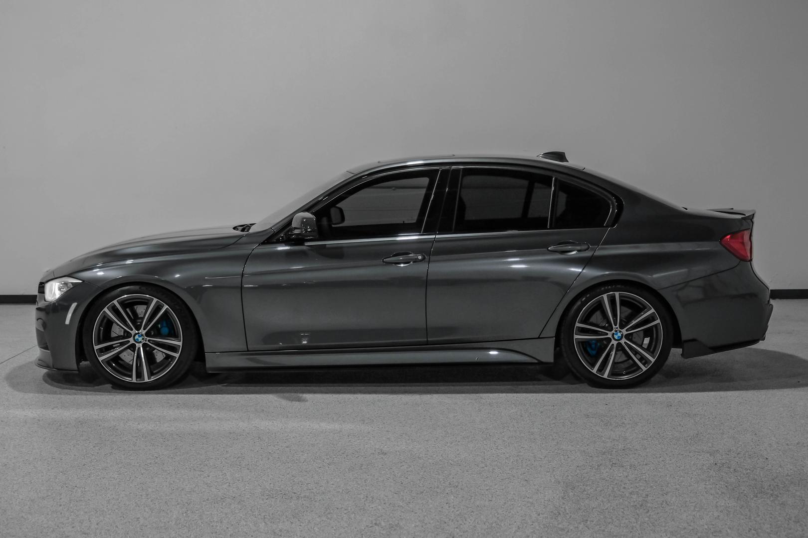 2015 BMW 3 Series 335i photo 9