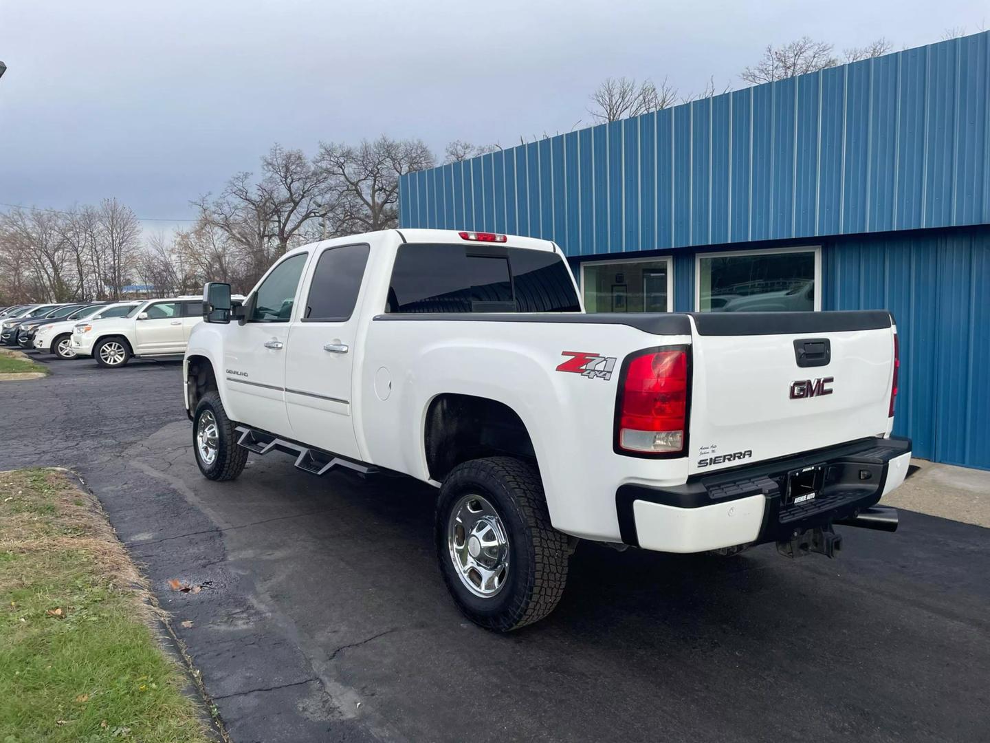 2011 GMC Sierra 2500 Denali HD Denali photo 6