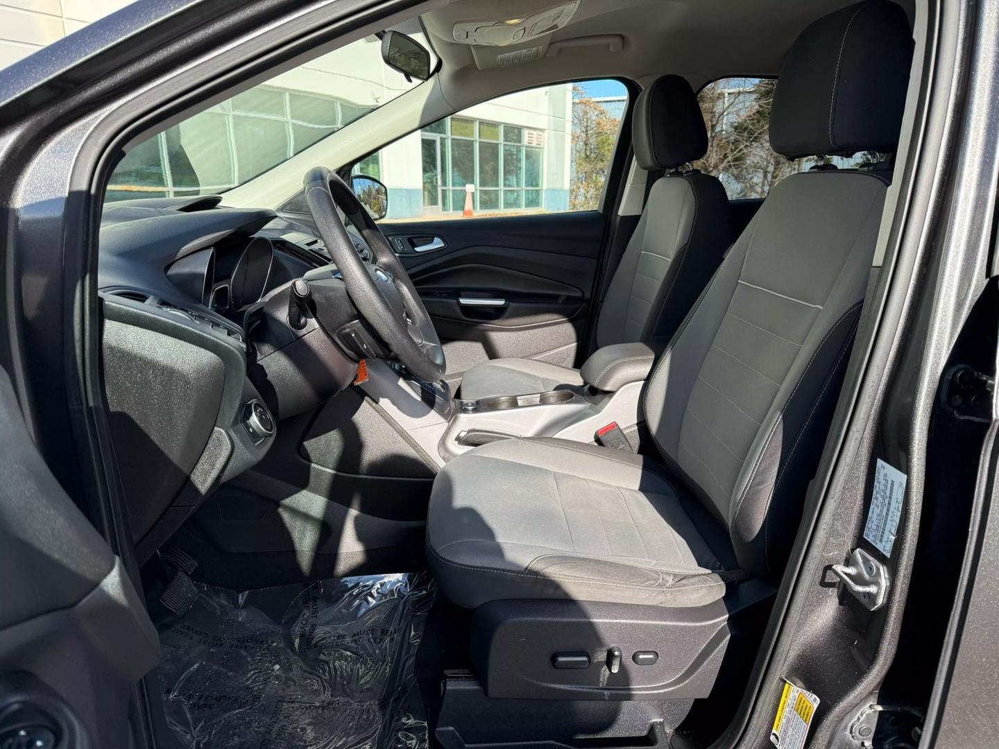 2015 Ford Escape SE photo 31