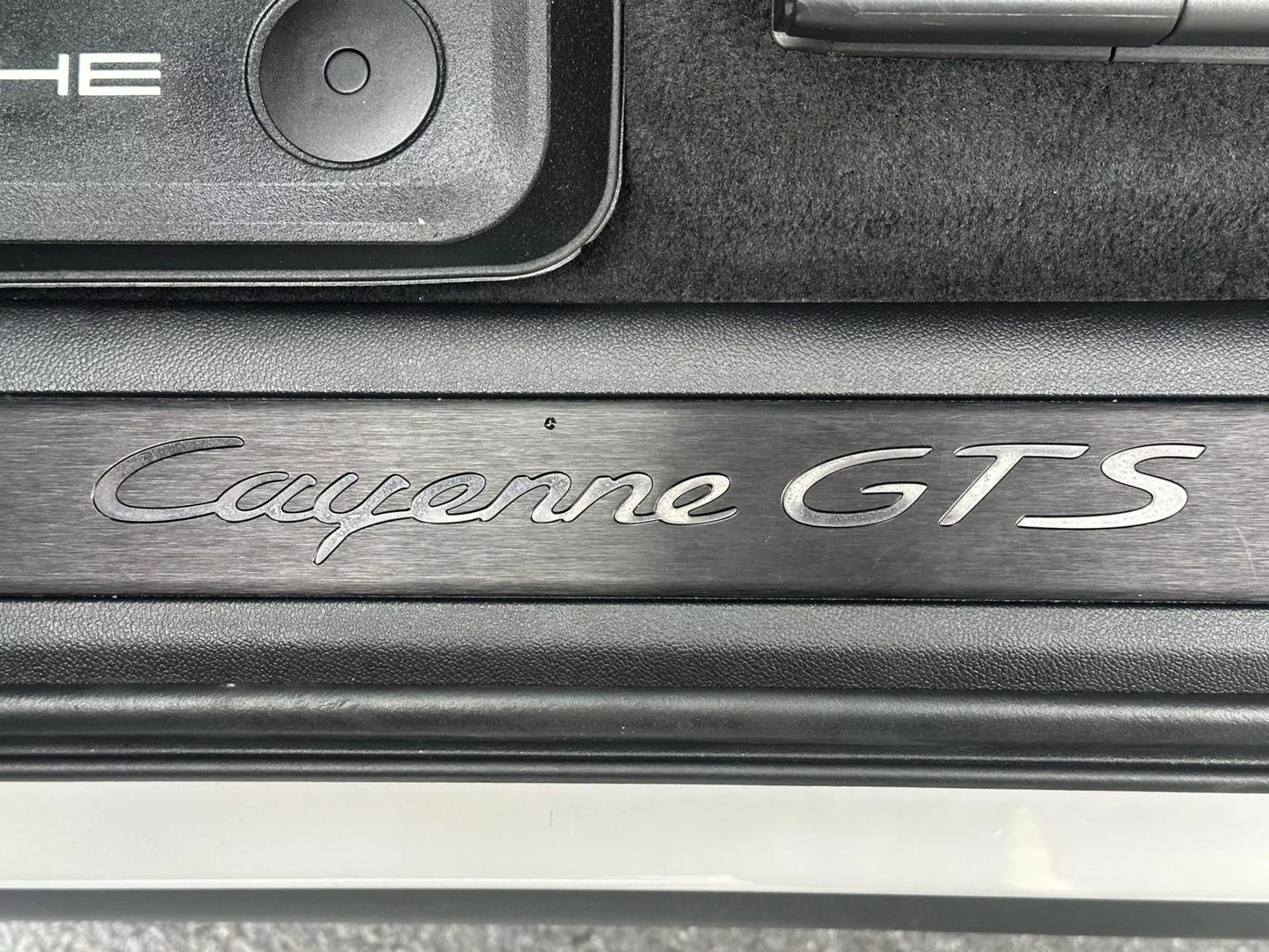 2022 Porsche Cayenne GTS photo 32