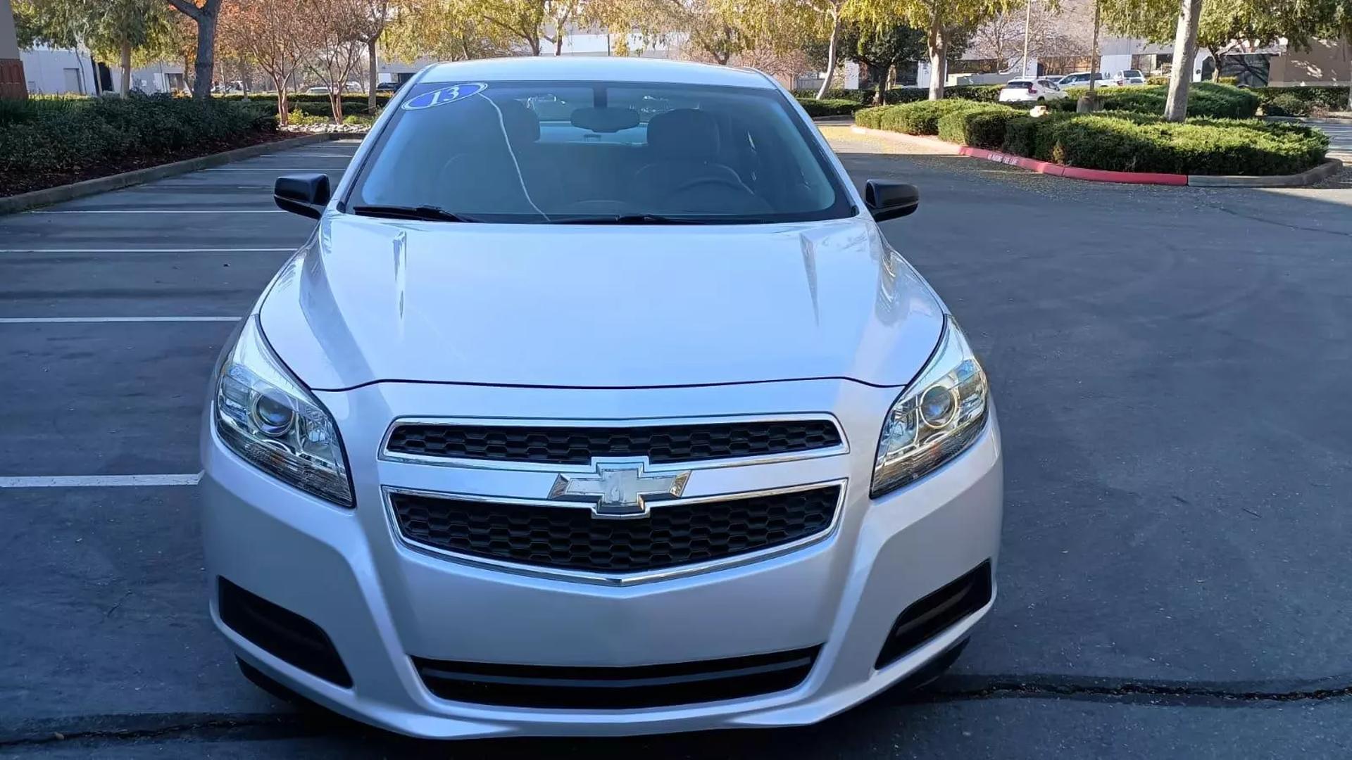 2013 Chevrolet Malibu 1LS photo 2