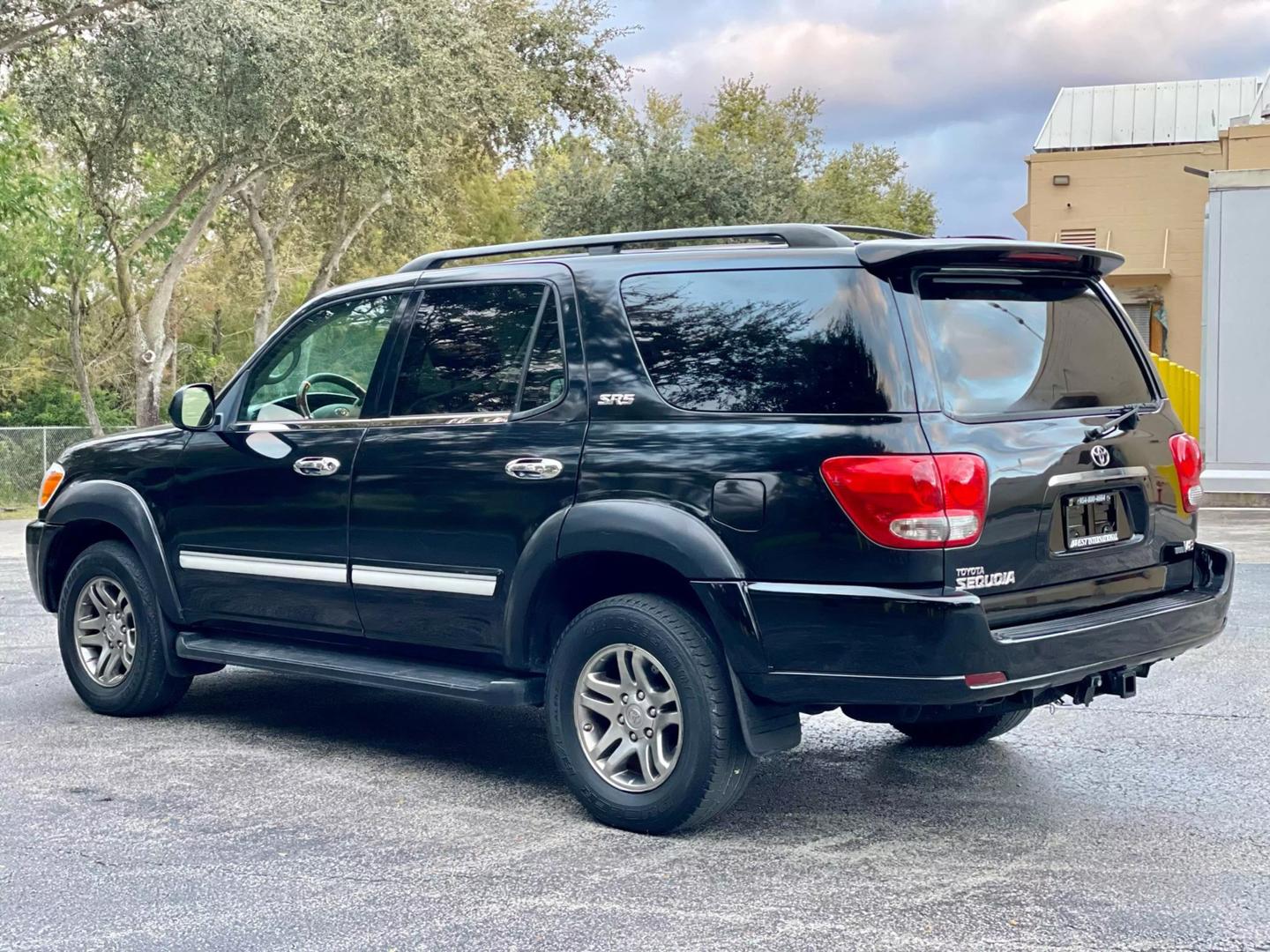 2007 Toyota Sequoia SR5 photo 8