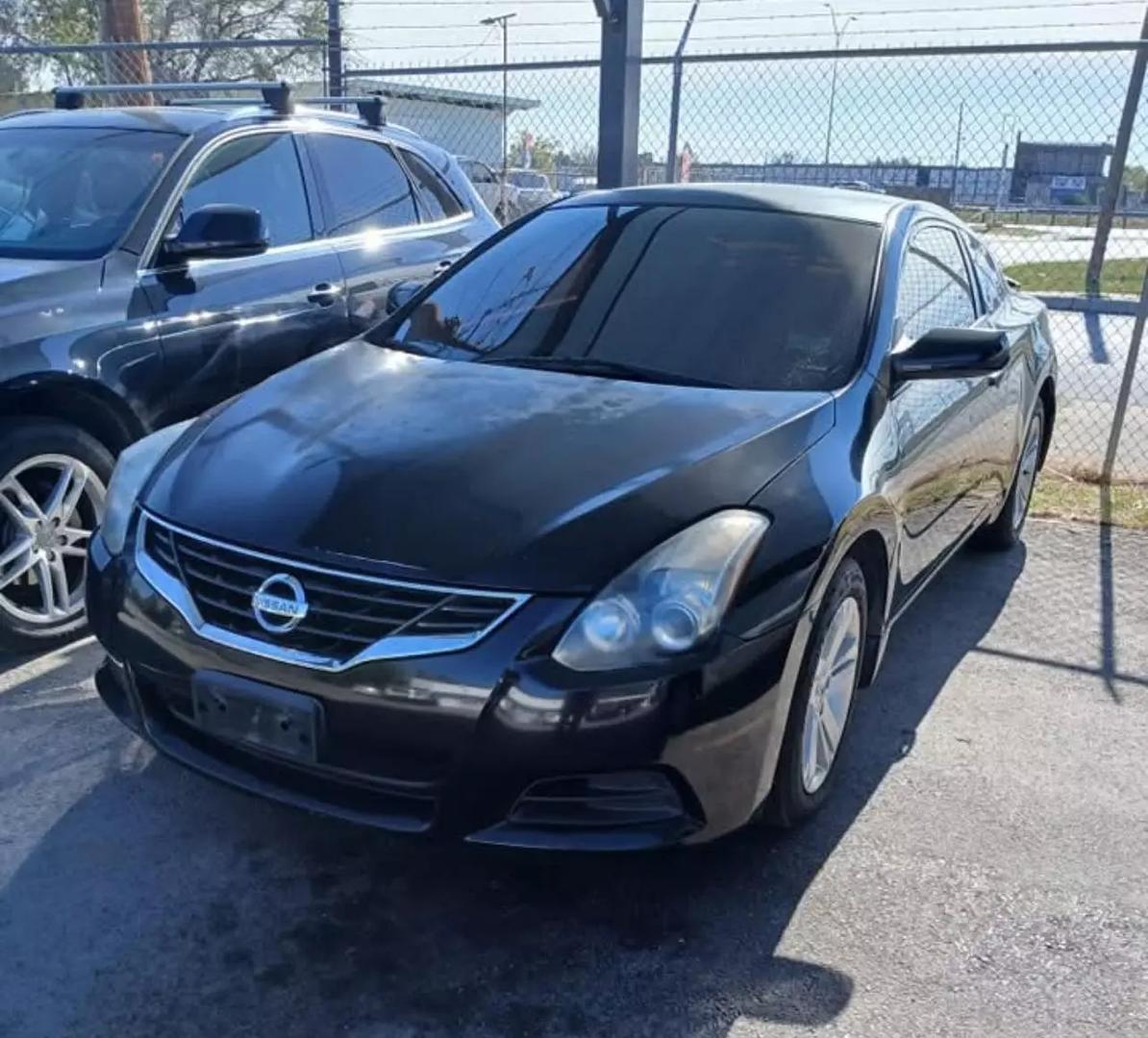 2012 Nissan Altima S photo 1