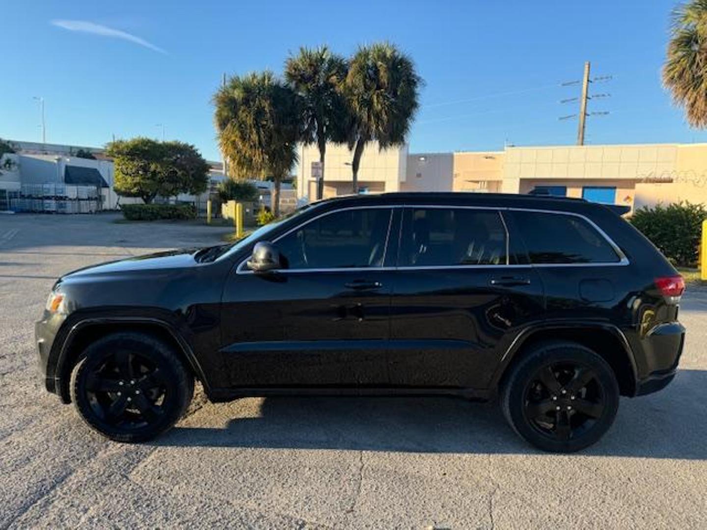 2015 Jeep Grand Cherokee Altitude photo 11