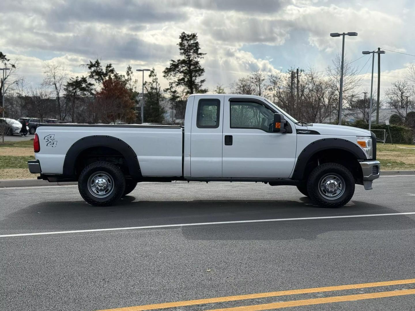 2011 Ford F-250 Super Duty XLT photo 3