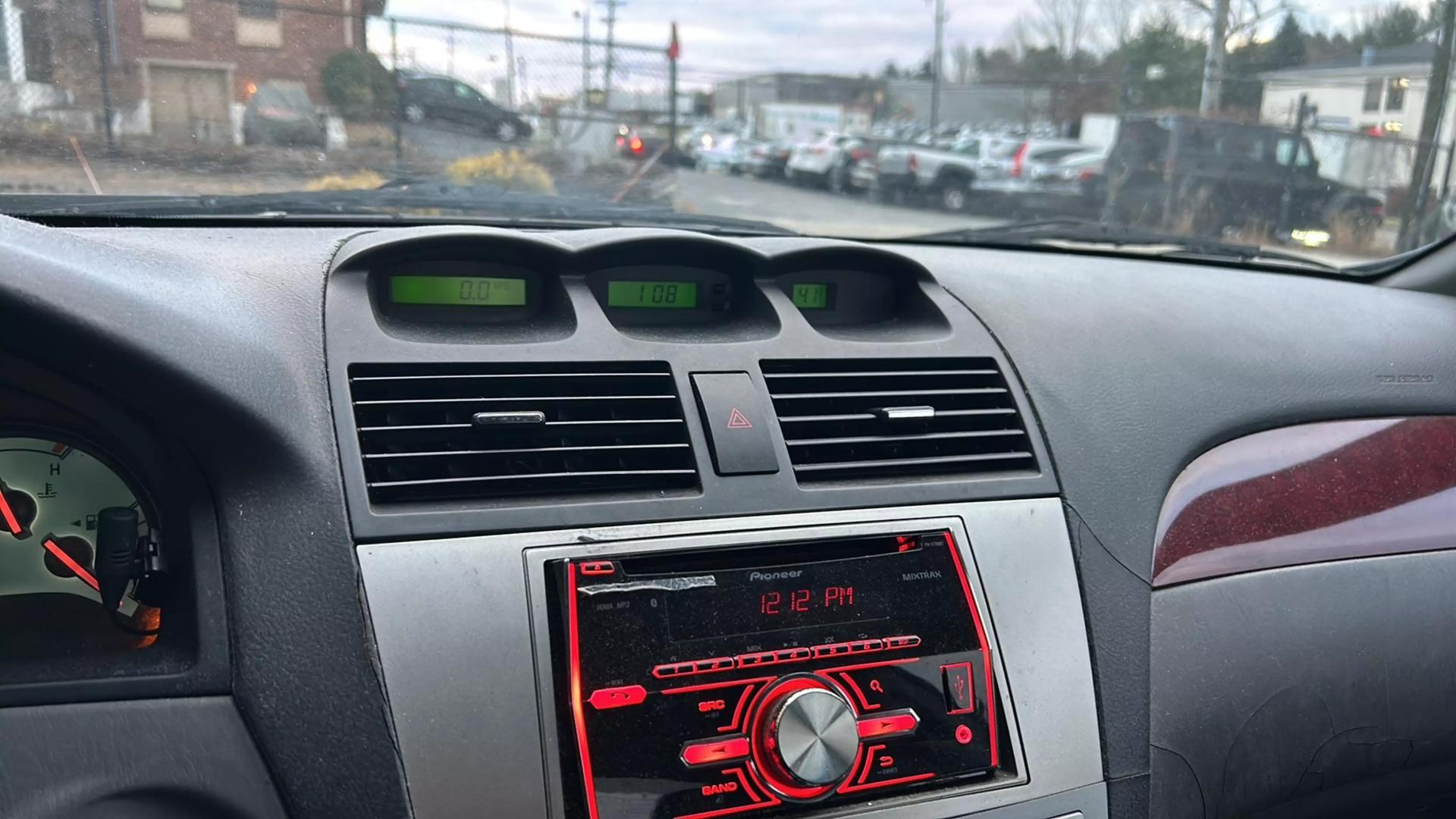 2005 Toyota Camry Solara SE photo 38