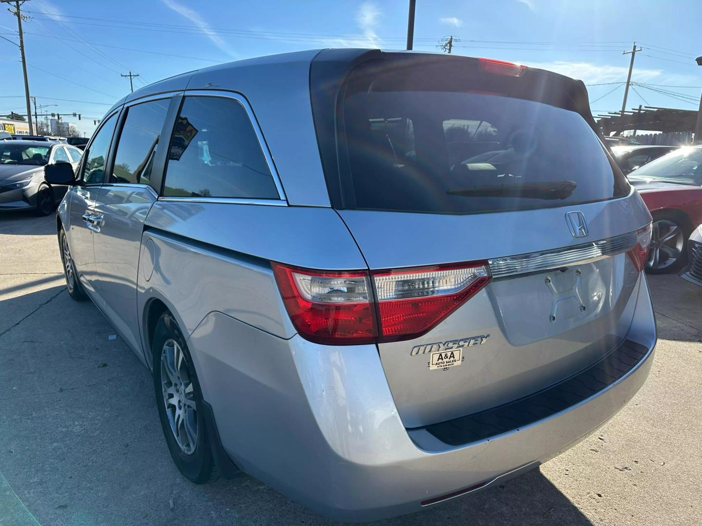 2012 Honda Odyssey EX-L photo 9