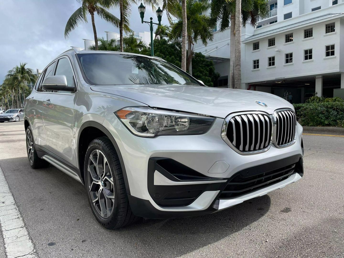 2021 BMW X1 28i photo 4