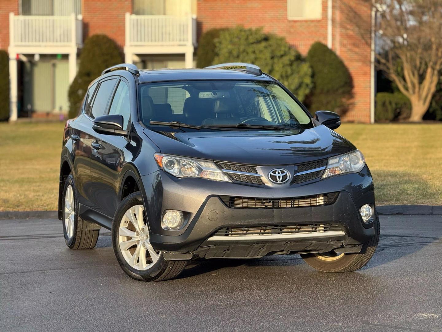 2013 Toyota RAV4 Limited photo 3