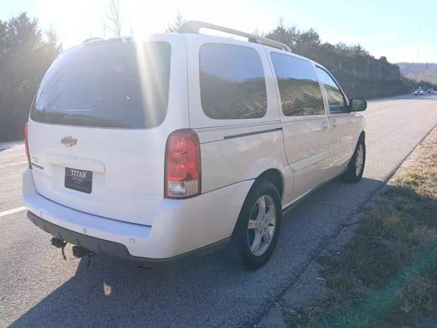 2005 Chevrolet Uplander LT photo 5