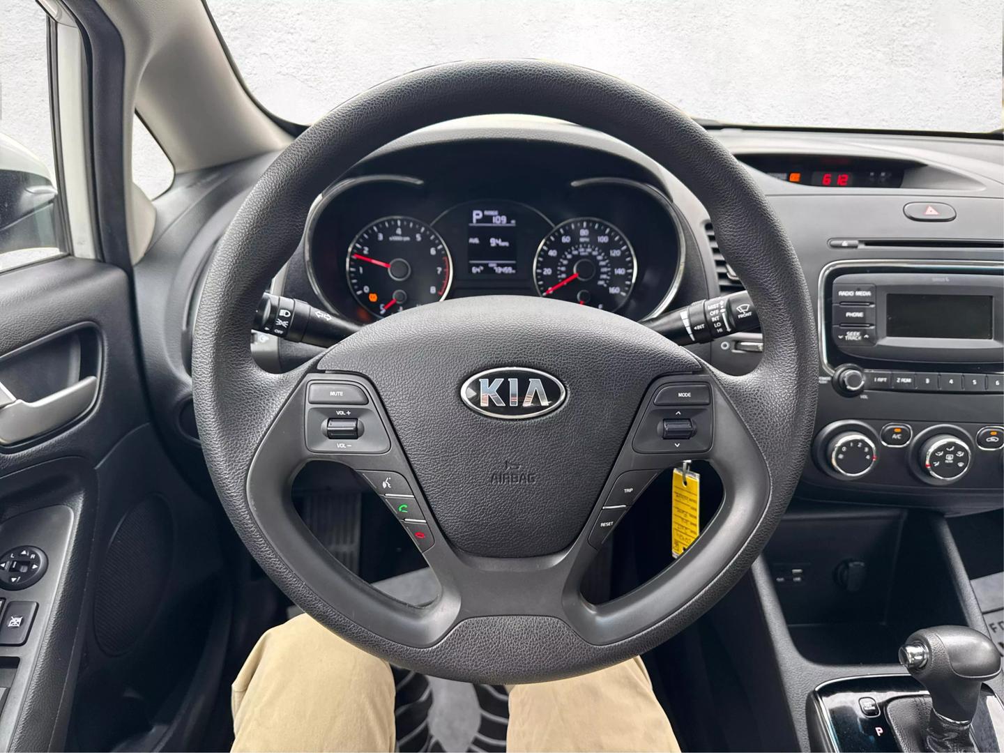 2017 Kia Forte LX photo 15