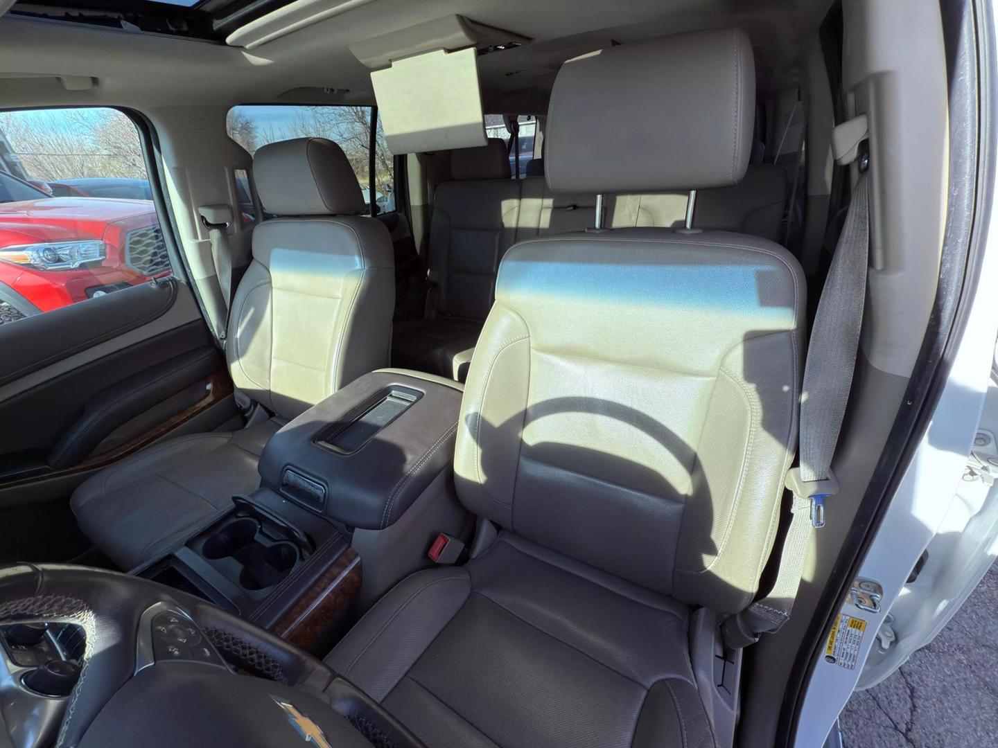 2015 Chevrolet Suburban LTZ photo 36