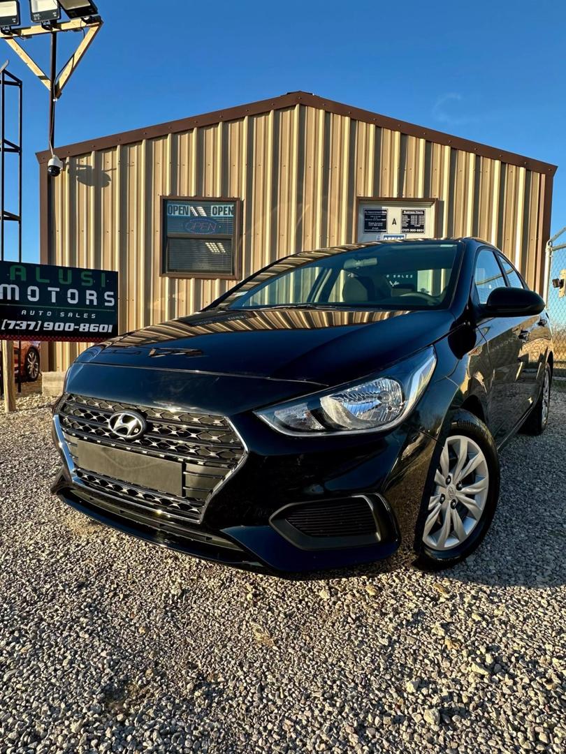 2022 Hyundai Accent SE photo 1