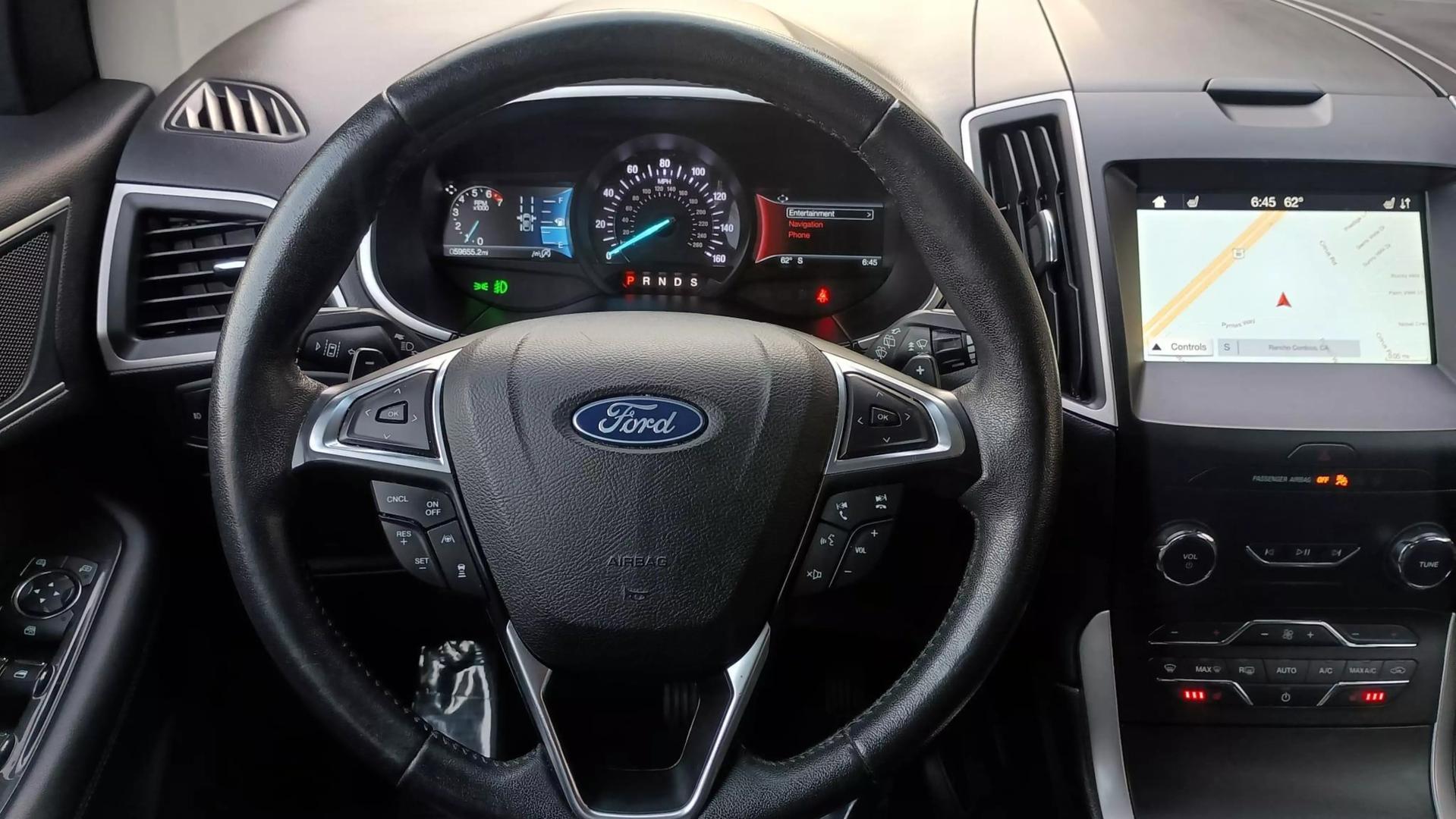 2019 Ford Edge SEL photo 12