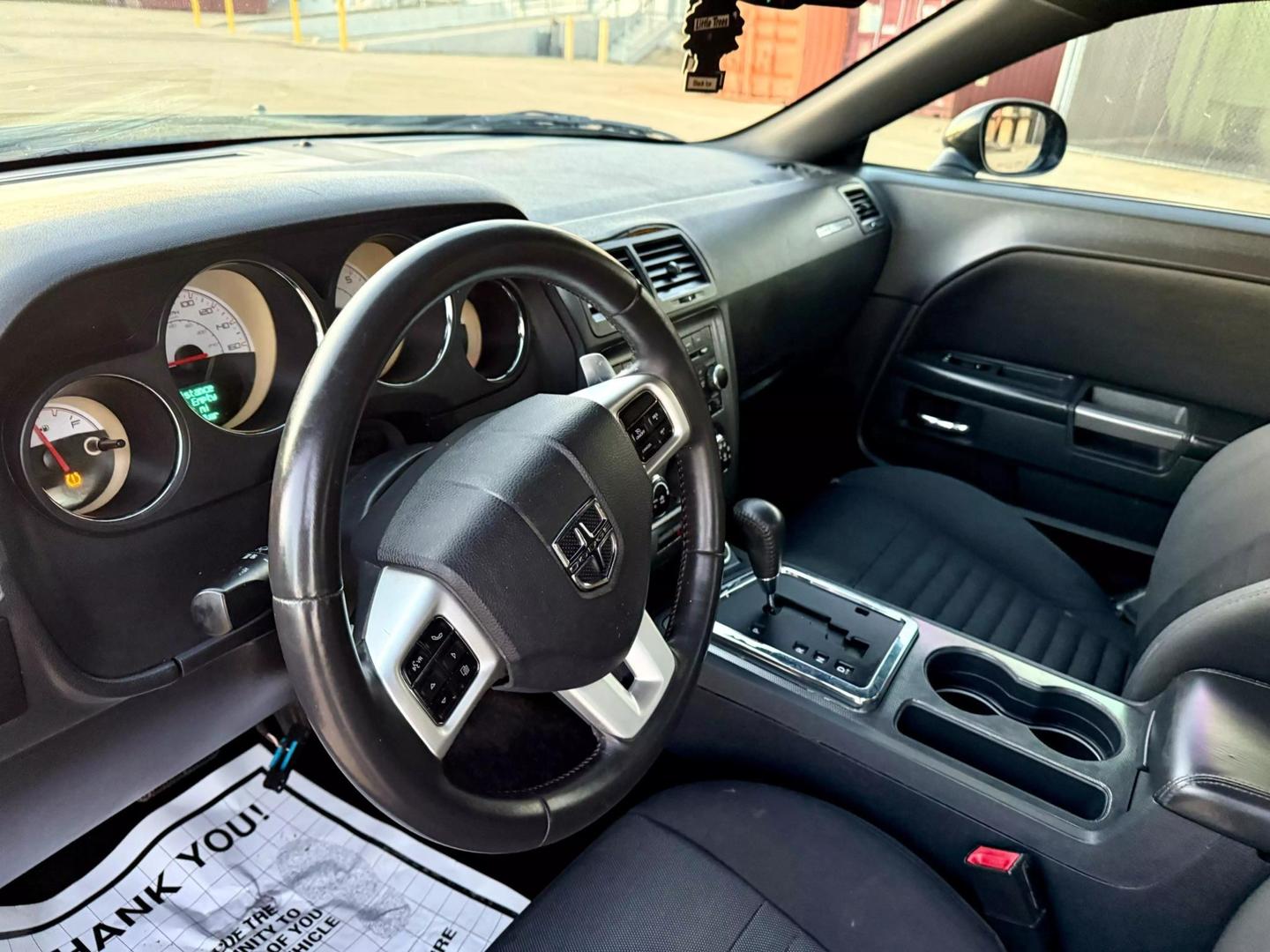 2014 Dodge Challenger R/T photo 18